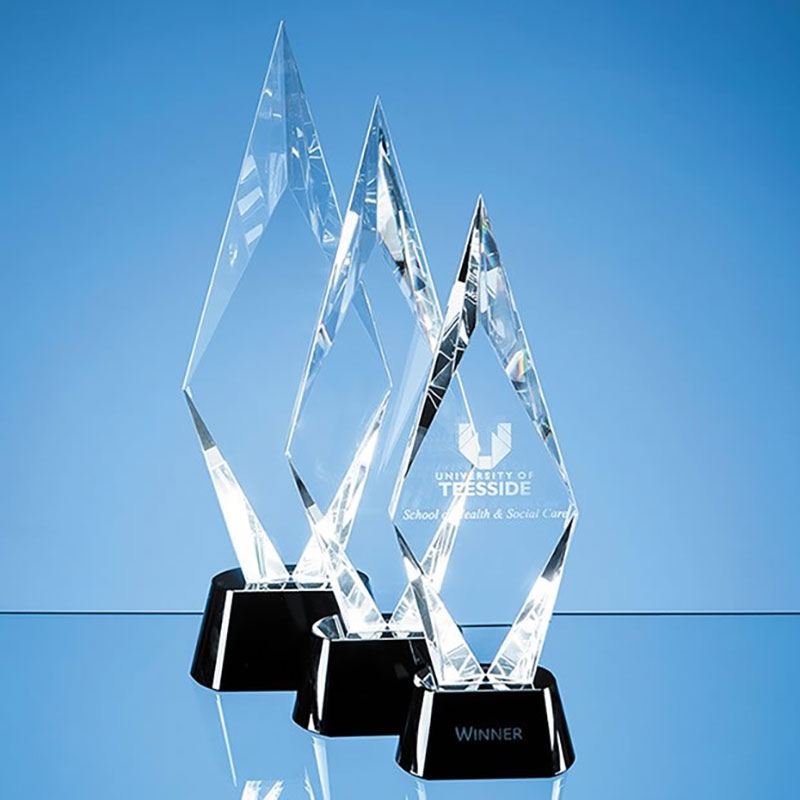 38.5cm Optical Crystal Facet Mounted Peak Award with Onyx Black Base